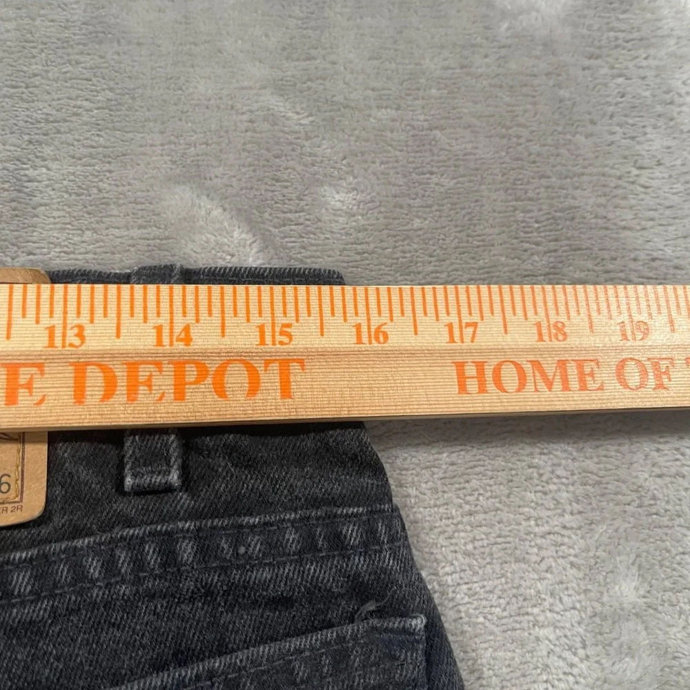 Vintage Levis 550 Jeans Mens 32x36 Black Relaxed Tapered Made in USA 90s